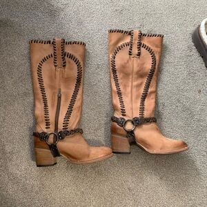 Tan Leather Western-Style Women's Boots